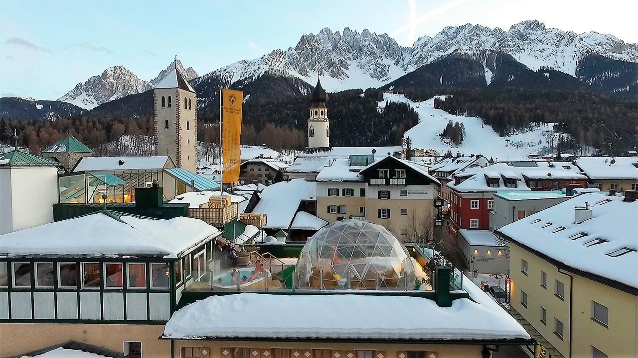 Hotel Cavallino Bianco - Weisses Roessl San Candido Exterior foto